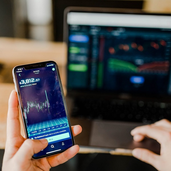 Millions of Australians trading cryptocurrency on their phones Millions of Australians trading cryptocurrency on their phones